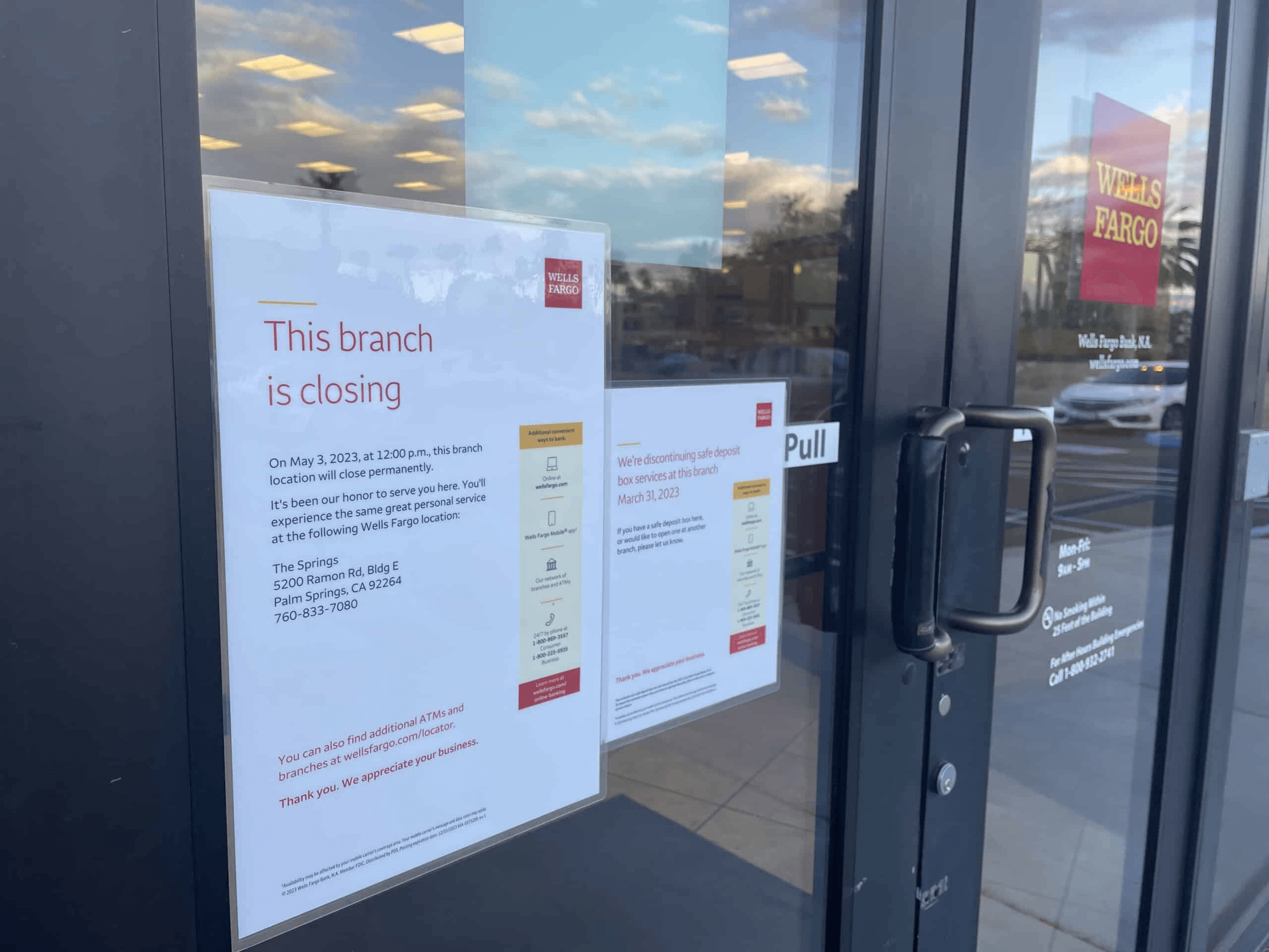 wells fargo banks closing